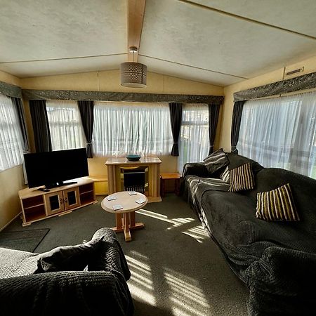 Seaview 145 - Pet Friendly, Bath And Close To Beach & Fantasy Island - Meadow Lakes Caravan & Lodge Hire Ingoldmells Extérieur photo