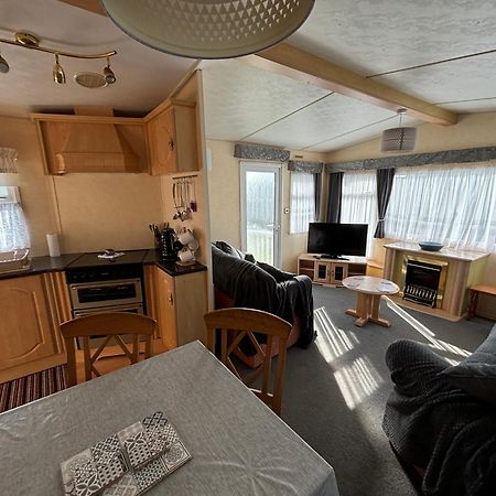 Seaview 145 - Pet Friendly, Bath And Close To Beach & Fantasy Island - Meadow Lakes Caravan & Lodge Hire Ingoldmells Extérieur photo